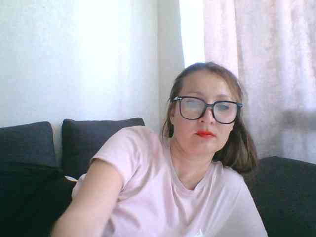 Yuliya333 webcam