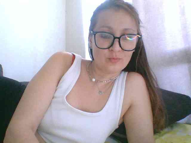 Yuliya333 webcam
