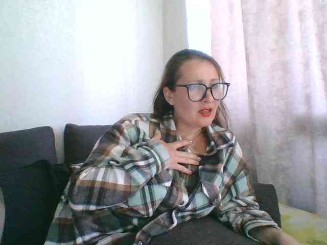 Yuliya333 webcam