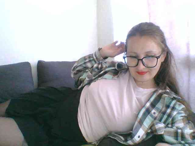 Yuliya333 webcam