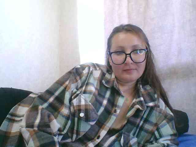 Yuliya333 webcam