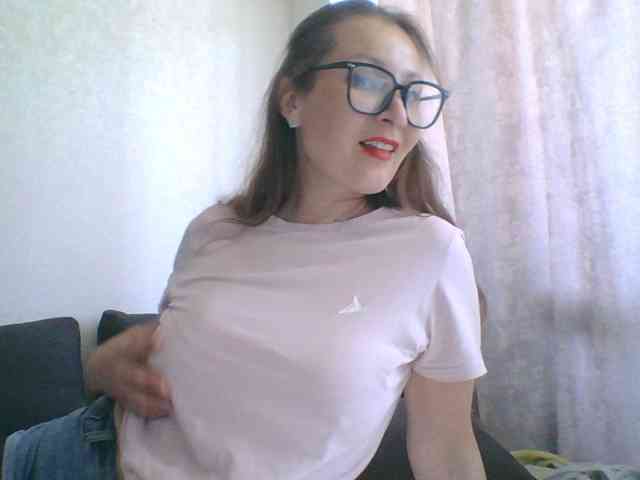 Yuliya333 webcam
