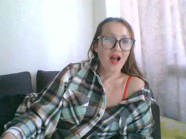 Yuliya333 webcam