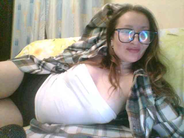 Yuliya333 webcam