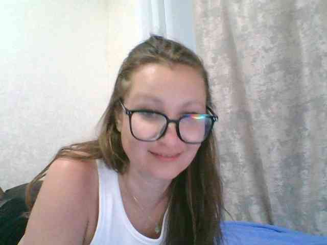 Yuliya333 webcam
