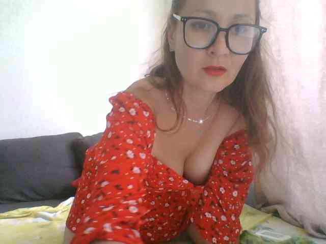 Yuliya333 webcam