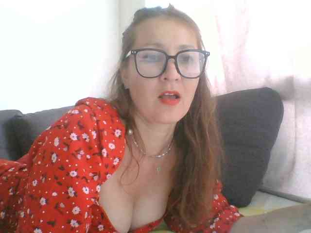 Yuliya333 webcam