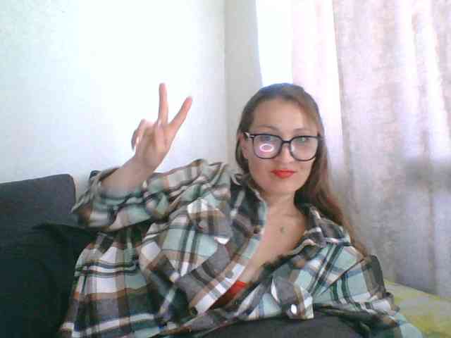 Yuliya333 webcam