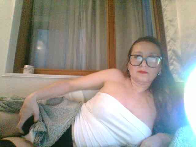 Yuliya333 webcam