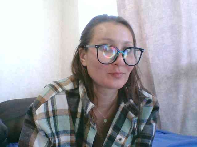 Yuliya333 webcam