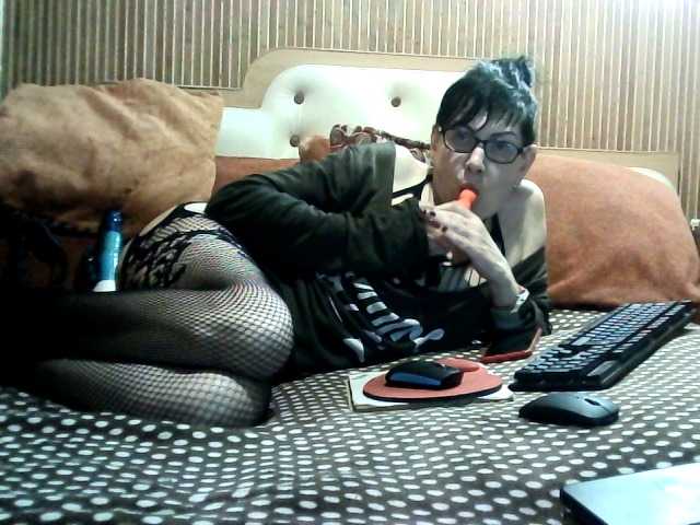 AlanaXDream live cam on BongaCams
