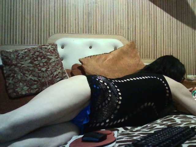 le modèle AlanaXDream est en webcam porno dans un show sur le site bongacams, il possède les tags suivants: White/Caucasian,Brunette,Shaved