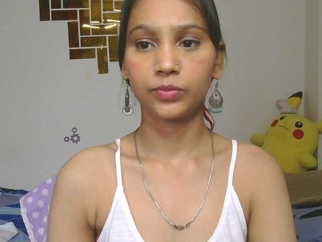 Yashika live cam on BongaCams