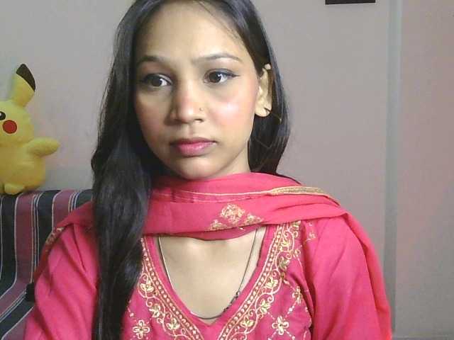 Yashika live cam on BongaCams