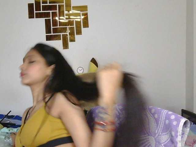Yashika live cam on BongaCams