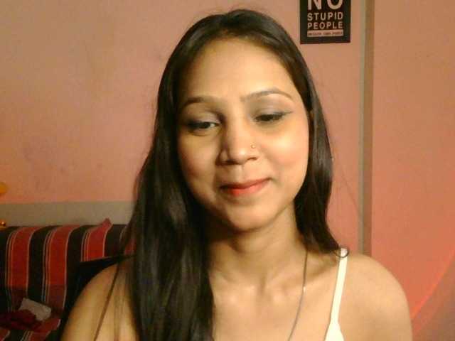 Yashika live cam on BongaCams