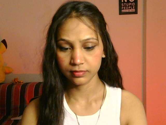 Yashika live cam on BongaCams