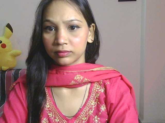 Yashika live cam on BongaCams