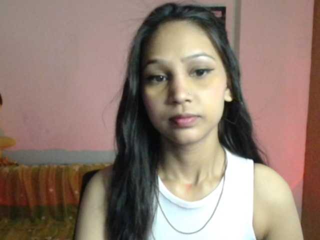 Yashika live cam on BongaCams