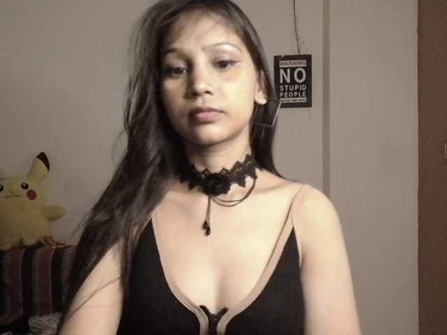 Yashika live cam on BongaCams