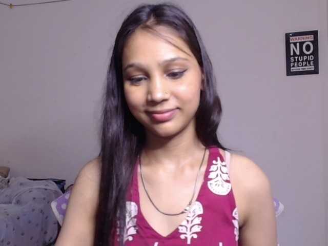 Yashika live cam on BongaCams