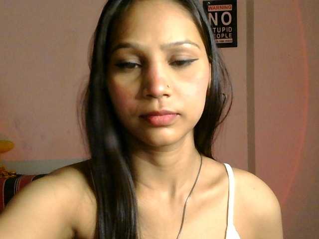 Yashika live cam on BongaCams