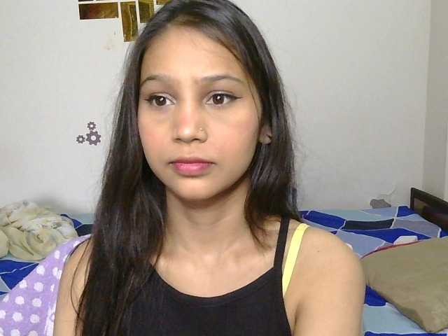 Yashika live cam on BongaCams