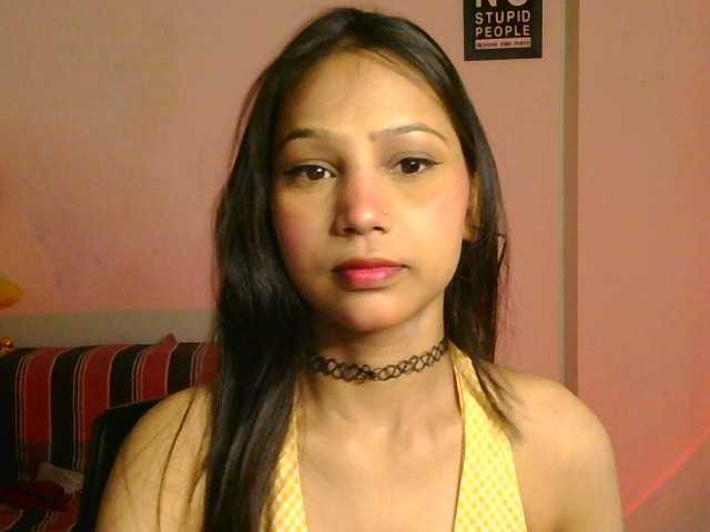 Yashika live cam on BongaCams