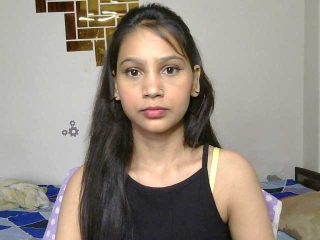 Yashika live cam on BongaCams