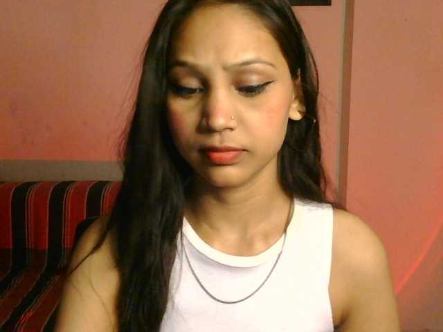 Yashika live cam on BongaCams