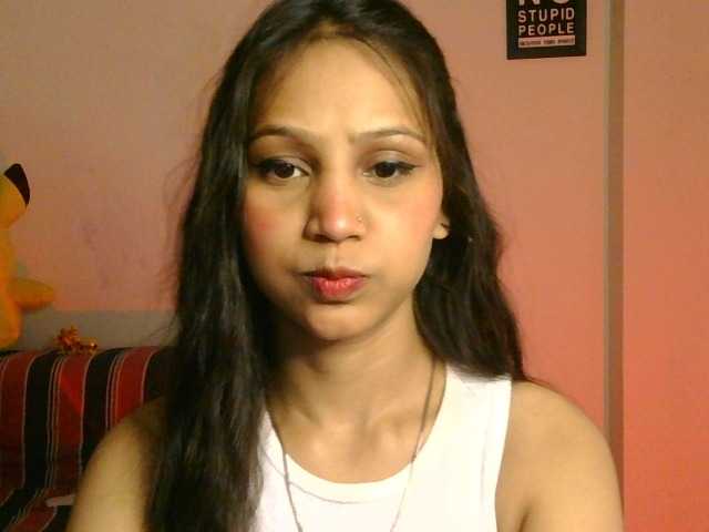 Yashika live cam on BongaCams