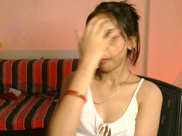 Yashika live cam on BongaCams