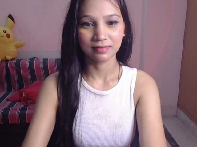 Yashika live cam on BongaCams
