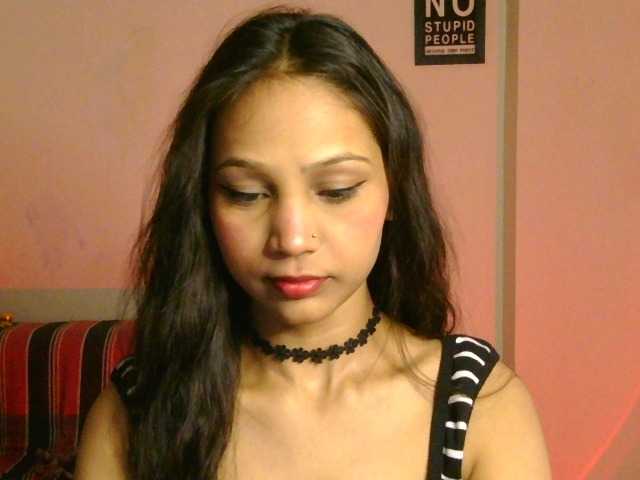 Yashika live cam on BongaCams