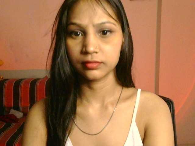 Yashika live cam on BongaCams