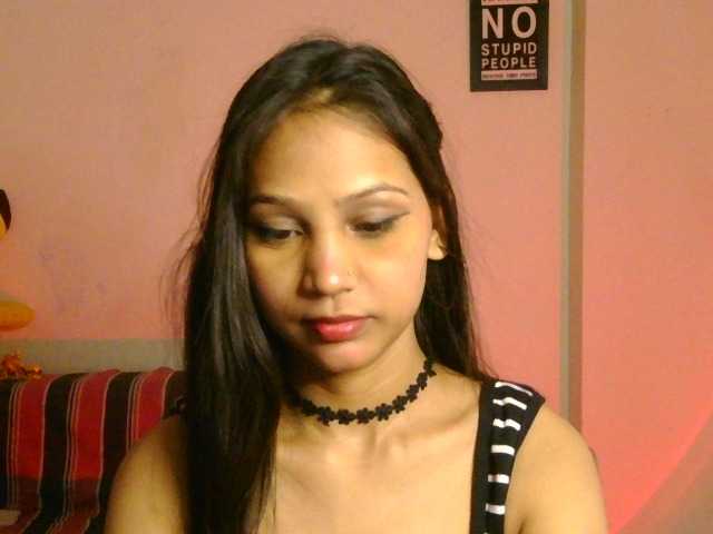 Yashika live cam on BongaCams