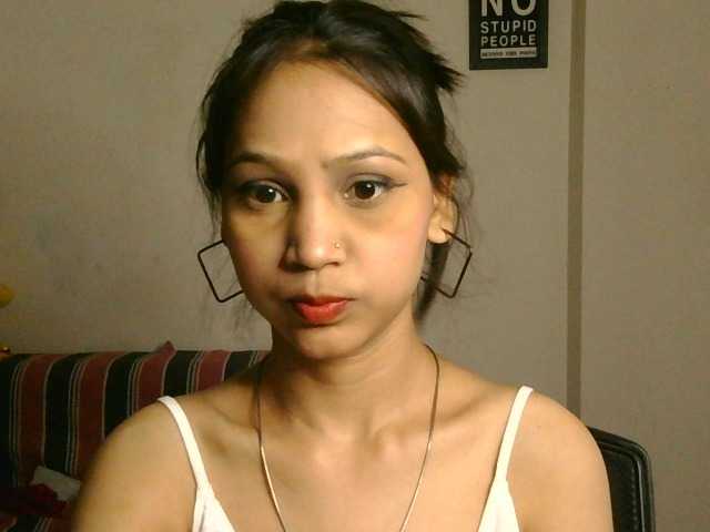 Yashika live cam on BongaCams