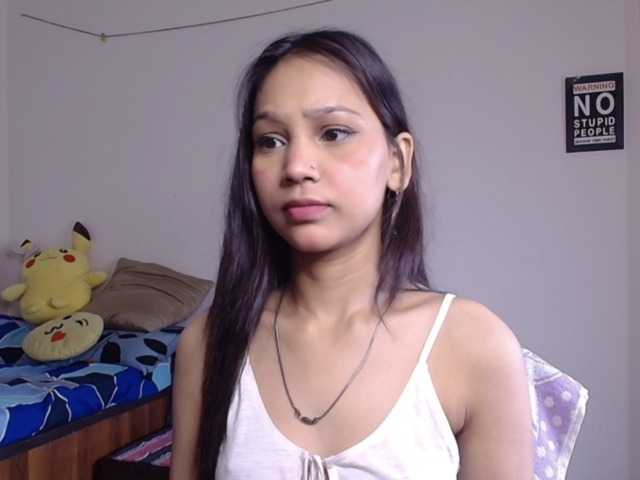 Yashika live cam on BongaCams
