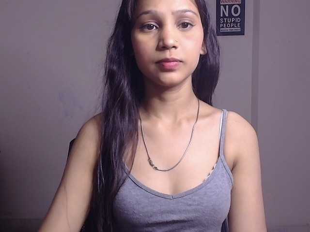 Yashika live cam on BongaCams