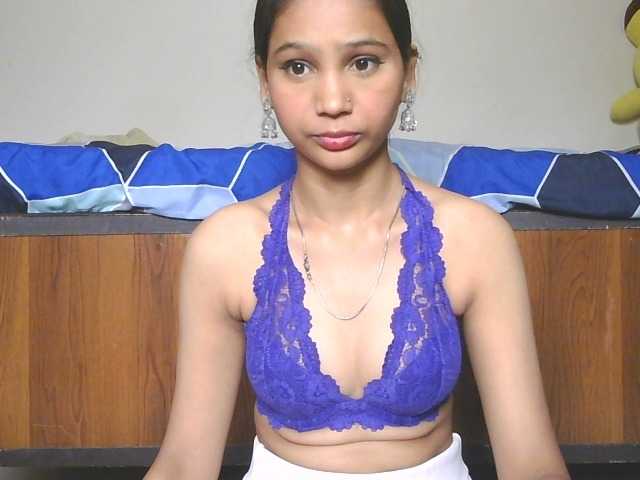 Yashika live cam on BongaCams