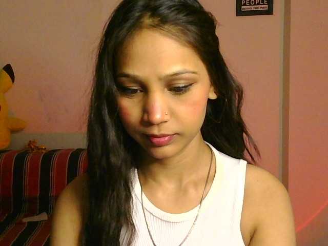 Yashika live cam on BongaCams