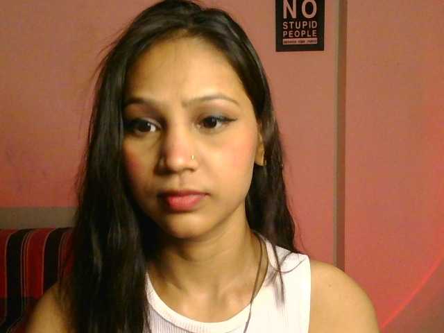 Yashika live cam on BongaCams