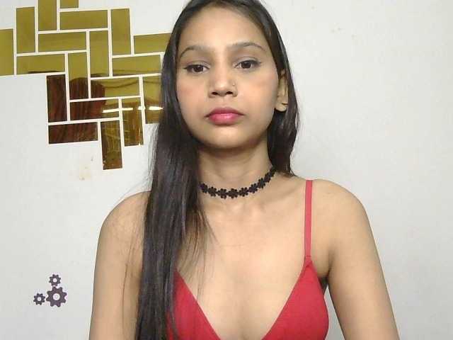 Yashika live cam on BongaCams