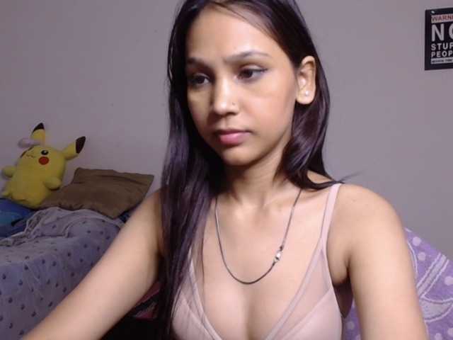 Yashika live cam on BongaCams