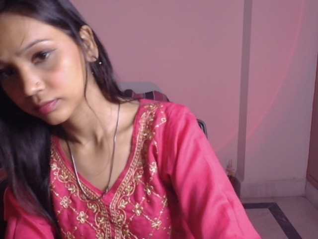 Yashika live cam on BongaCams