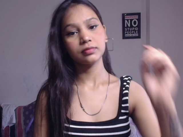 Yashika live cam on BongaCams