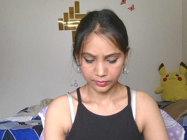 Yashika live cam on BongaCams