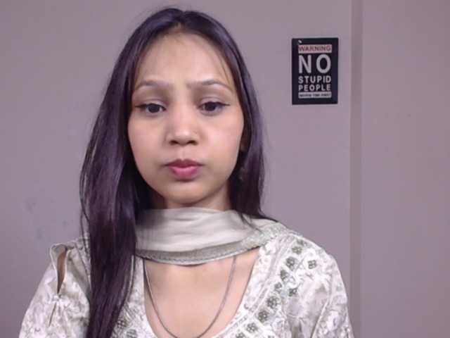 Yashika live cam on BongaCams