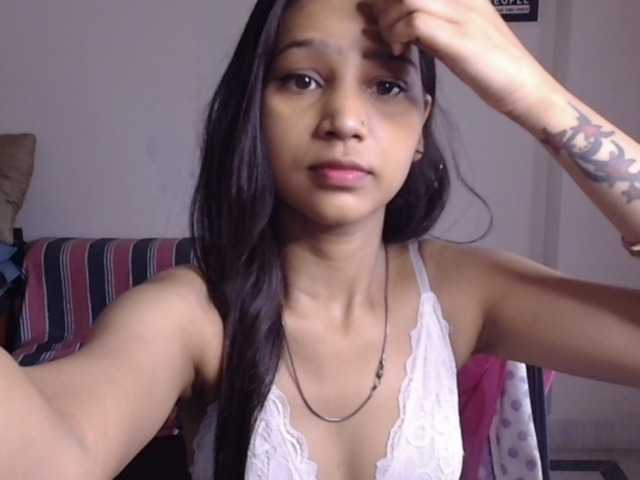 Yashika live cam on BongaCams