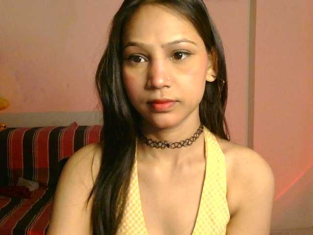 Yashika live cam on BongaCams